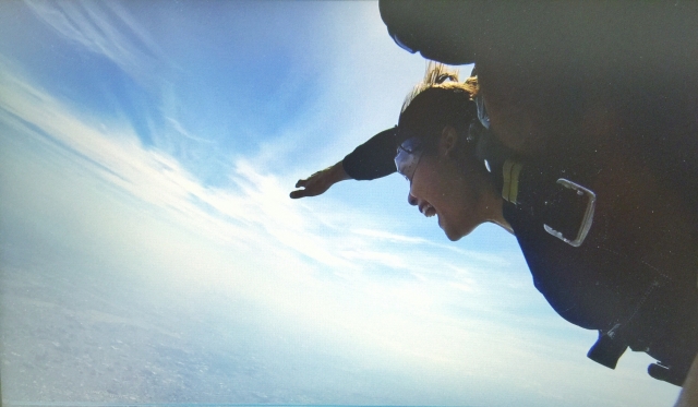 【関東】スカイダイビング体験スポット2選！！高い？怖い？インドアが空を飛んでみたらすっきりした経験！