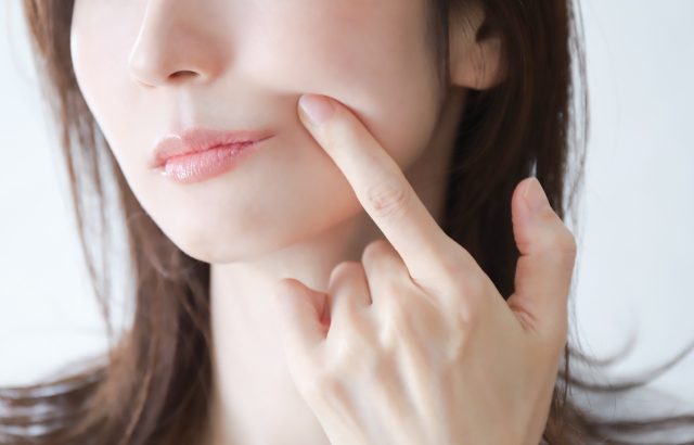 【悩めるシミ対策！】代表的な美容医療を３つご紹介！スキンケア情報も◎