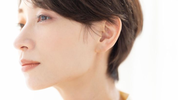 50代のまつげは、“増やす努力”より《抜けない仕組み》で若々しい印象がぐっと変わります。